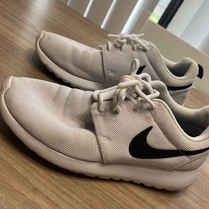 Nike Womens Shoe